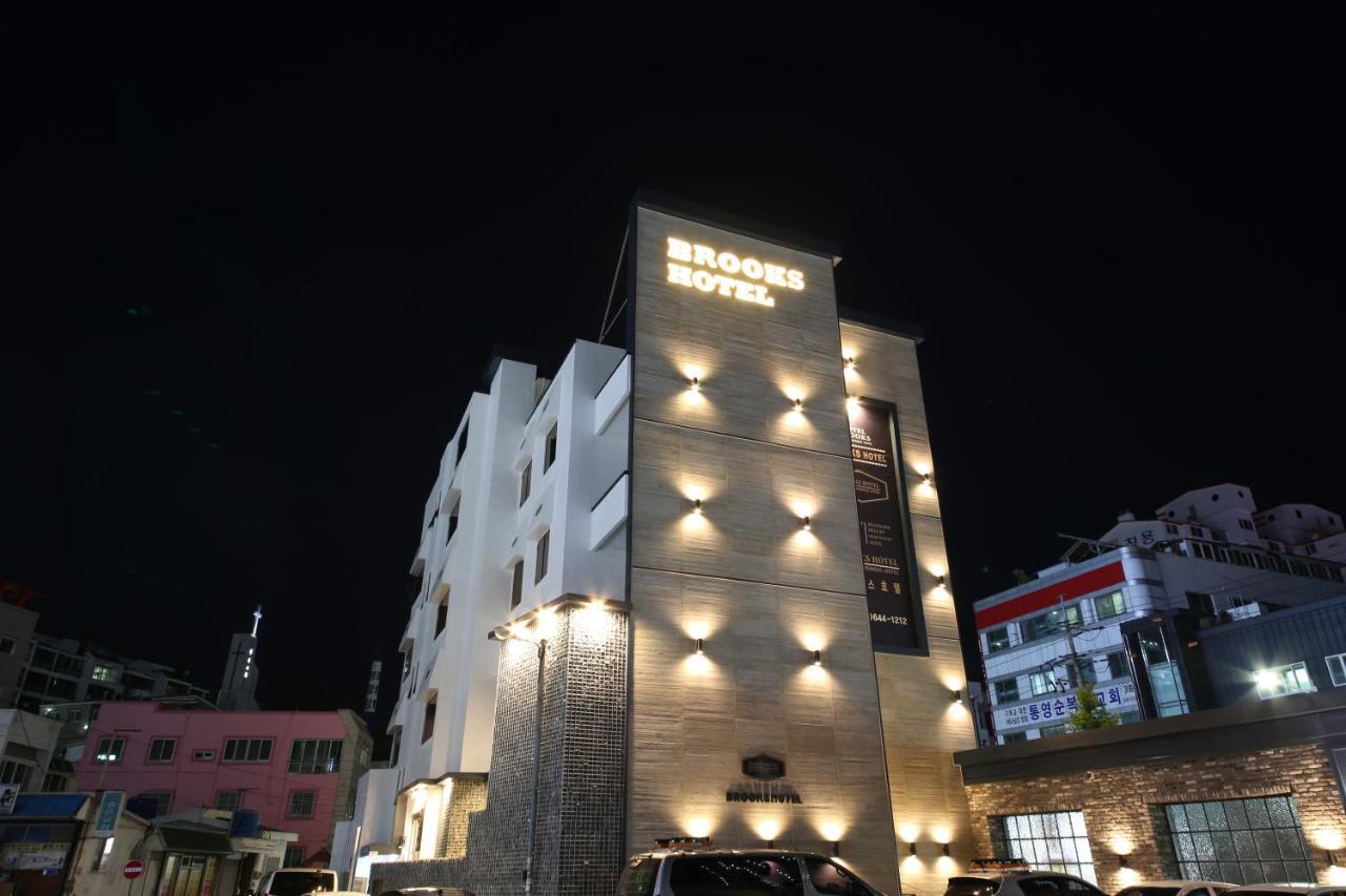 Brooks Hotel Tongyeong Exteriör bild